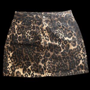 Trendy Leopard Print Denim Skirt, Size Medium